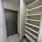 (玄関)